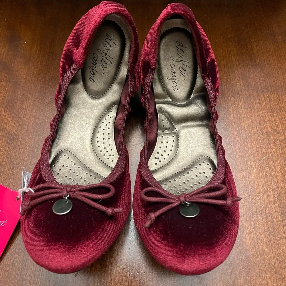 NWT Dexflex Comfort Women's Dark Red Flats - Picture 4 of 8